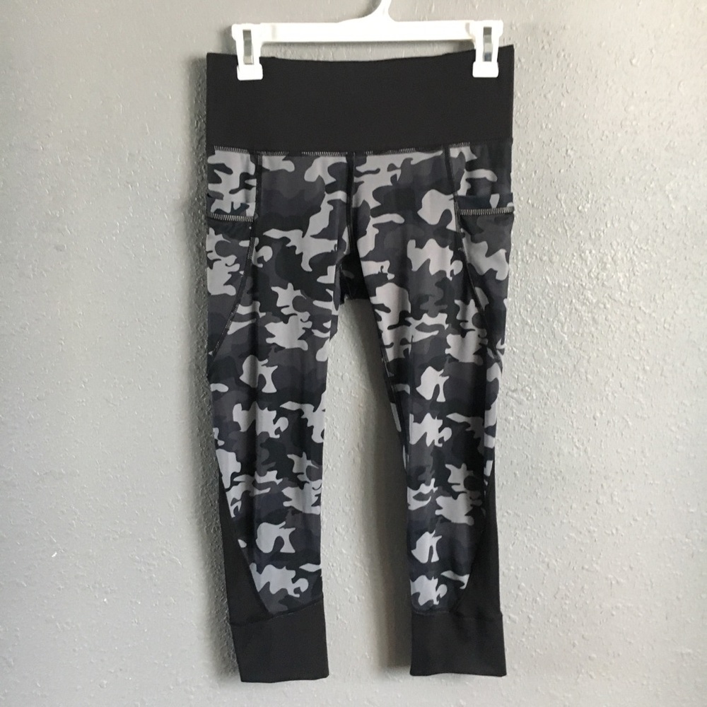 Active life camo leggings small
